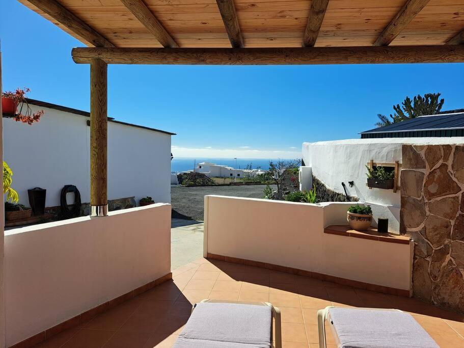 Apartamento Valentina Tías Buitenkant foto