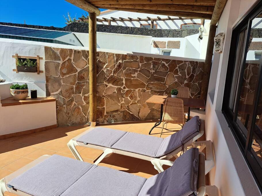 Apartamento Valentina Tías Buitenkant foto
