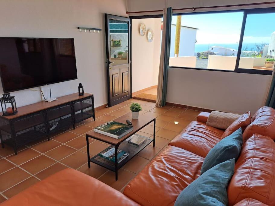 Apartamento Valentina Tías Buitenkant foto